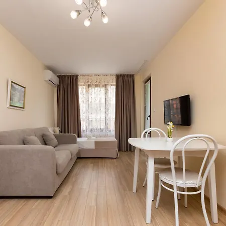 Ξενοδοχείο με διαμερίσματα Helios Luxury