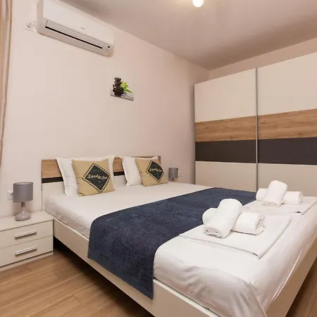 Helios Luxury Ξενοδοχείο με διαμερίσματα 2*