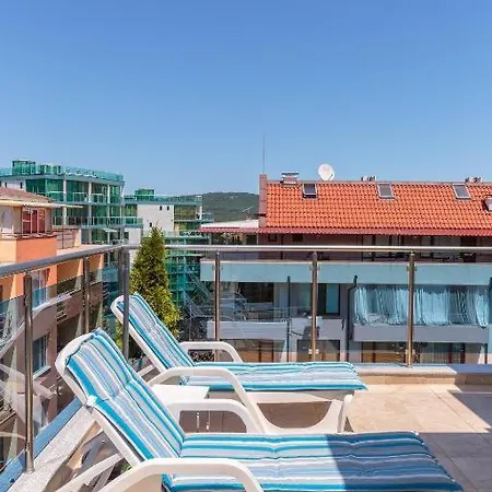 アパートホテル Helios Luxury