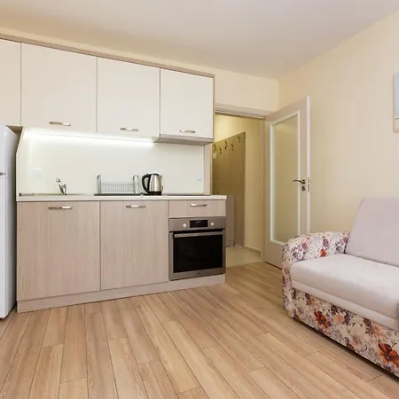 Helios Luxury 2* Πριμόρσκο