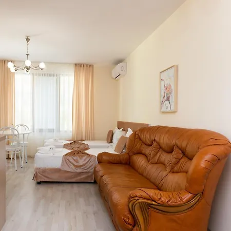 Ξενοδοχείο με διαμερίσματα Helios Luxury