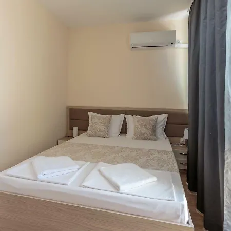 Helios Luxury Appart hôtel 2*