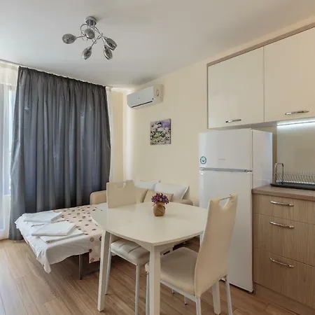 Helios Luxury 3* プリモルスコ