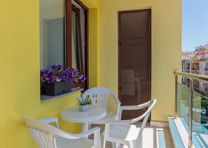 Helios Luxury Aparthotel 3*