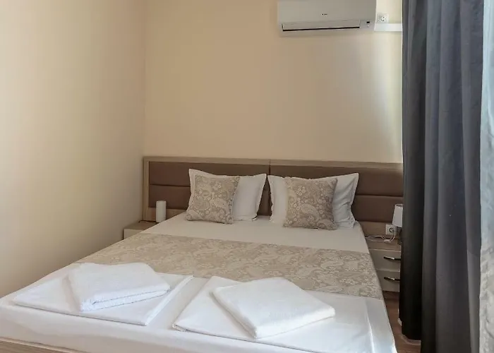 Helios Luxury Aparthotel 3*